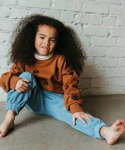 Fin & Vince Sale Fleece Pullover - Story Print