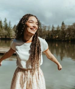 Fin & Vince Women's Vintage Tee - Milk/adobe