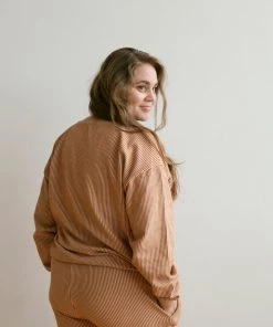 Fin & Vince Women's Terry Sweater - Hazelnut