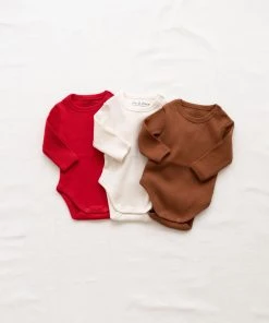 Fin & Vince Ribbed Long Sleeve Onesie - Hazelnut