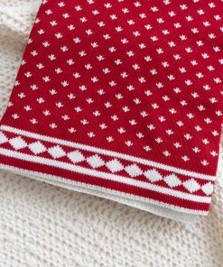 Fin & Vince Holiday Blanket - Chili