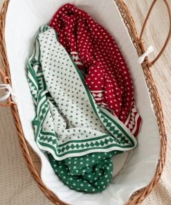 Fin & Vince Holiday Blanket - Chili