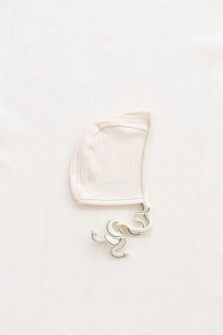 Fin & Vince Primary Bonnet - Milk + Emerald Stitch 3 Fin & Vince Primary Bonnet - Milk + Emerald Stitch