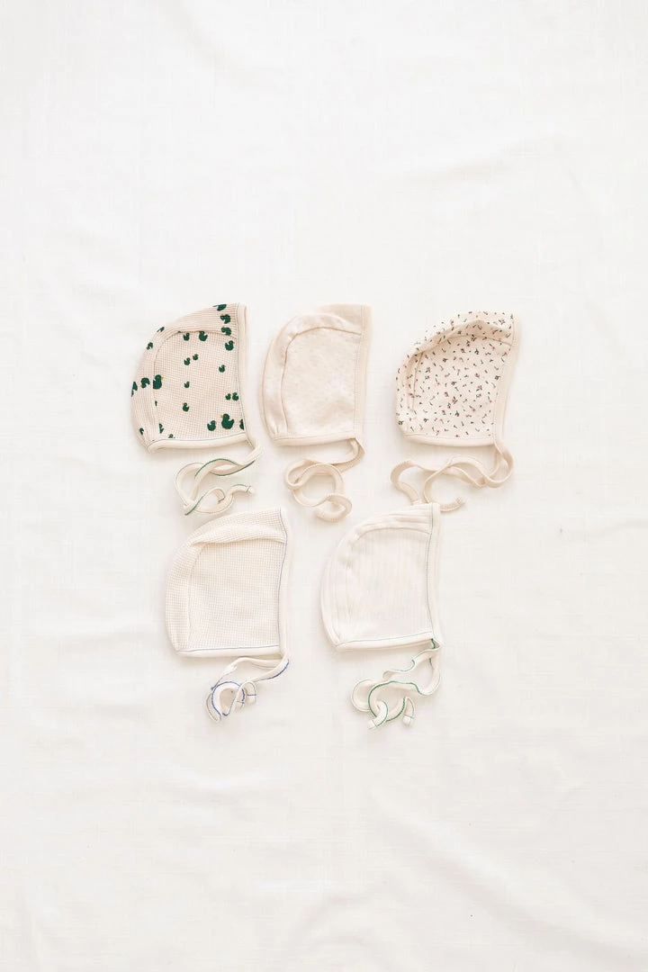 Fin & Vince Primary Bonnet - Milk + Emerald Stitch 16 Fin & Vince Primary Bonnet - Milk + Emerald Stitch