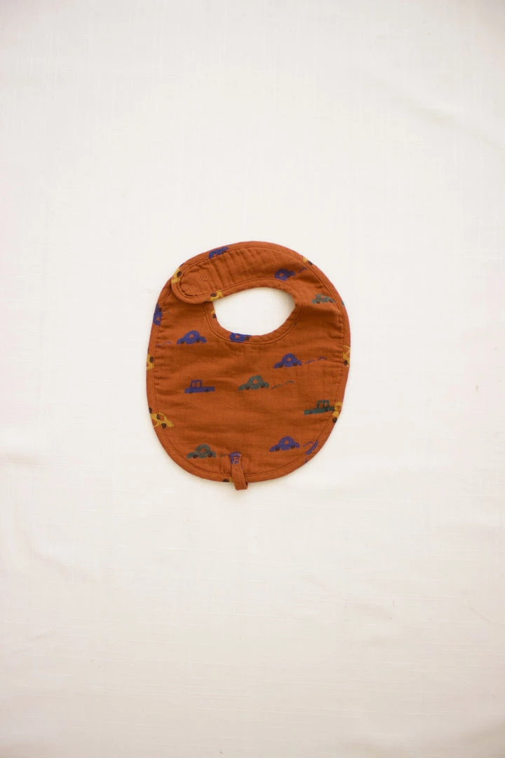 Fin & Vince Gauze Bib - Cars 3 Fin & Vince Gauze Bib - Cars