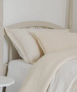 Fin & Vince Cozy Waffle Blanket - Milk | 3 Sizes