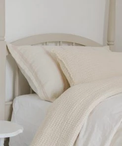 Fin & Vince Cozy Waffle Blanket - Milk | 3 Sizes