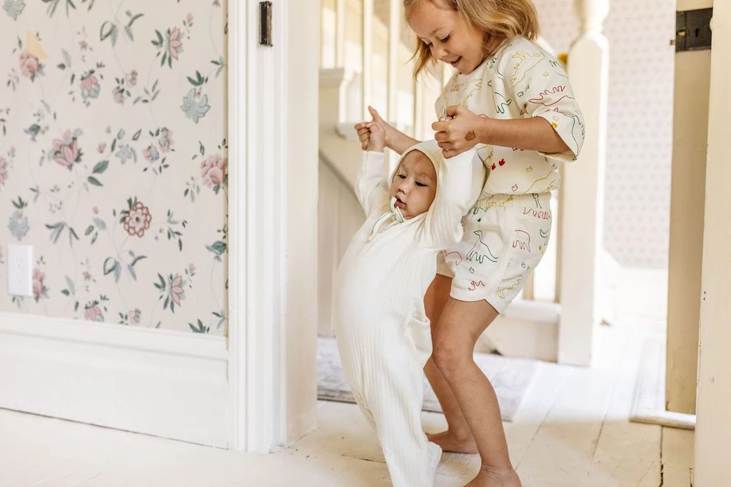 Fin & Vince Primary Bonnet - Milk + Emerald Stitch 10 Fin & Vince Primary Bonnet - Milk + Emerald Stitch