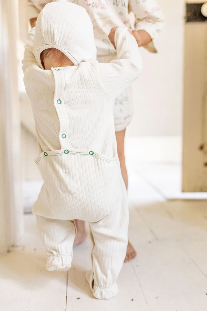 Fin & Vince Primary Bonnet - Milk + Emerald Stitch 5 Fin & Vince Primary Bonnet - Milk + Emerald Stitch